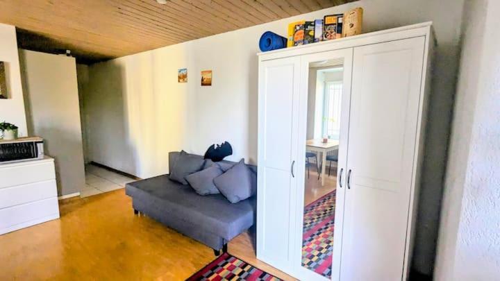 Urban Retreat - Cozy Studio With Private Patio Apartment ซูริก ภายนอก รูปภาพ